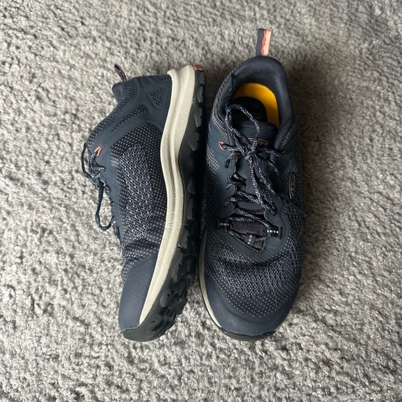 Keen Women’s Sneakers - Picture 1 of 6